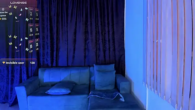 Snapshot of SaraaMills chatting on February 2025 10:43:02 PM SaraaMills online show from February 2025 10:43:02 PM