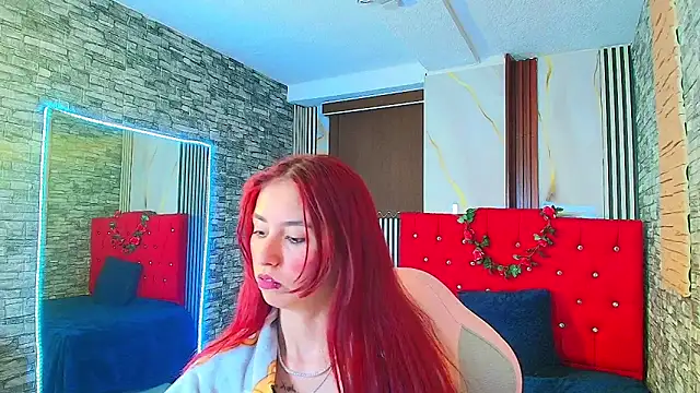 mildre303av online show from November 2025 07:58:01 PM