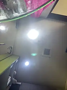 Charlotte cute18 online show from December 2024 01:28:01 PM