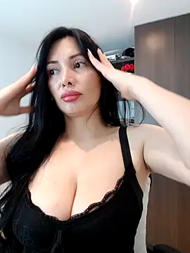 Snapshot of _monicab chatting on November 2025 12:05:01 AM monicab online show from November 2025 12:05:01 AM