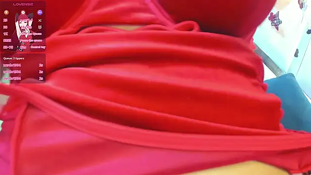 Snapshot of MarielQueenx chatting on December 2024 06:49:02 AM MarielQueenx online show from December 2024 06:49:02 AM