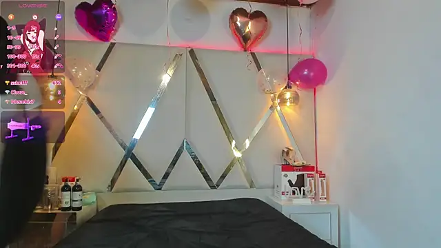 Snapshot of MarielQueenx chatting on January 2025 08:19:02 AM MarielQueenx online show from January 2025 08:19:02 AM