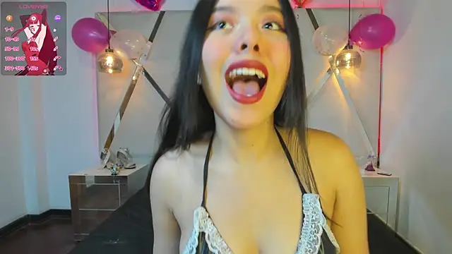 Snapshot of MarielQueenx chatting on January 2025 07:24:02 AM MarielQueenx online show from January 2025 07:24:02 AM