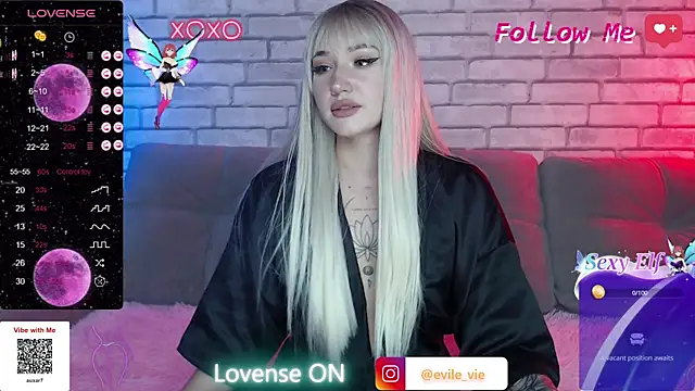 Snapshot of Eva_Evile chatting on December 2024 11:33:02 AM Eva Evile online show from December 2024 11:33:02 AM