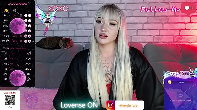 Snapshot of Eva_Evile chatting on February 2025 12:41:02 PM Eva Evile online show from February 2025 12:41:02 PM