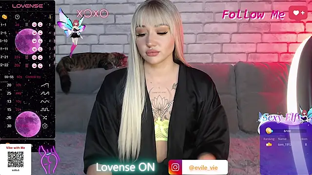 Snapshot of Eva_Evile chatting on February 2025 09:11:02 AM Eva Evile online show from February 2025 09:11:02 AM