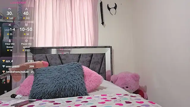 Hotsamantamature online show from February 2026 08:18:02 PM