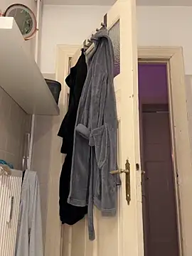 ElenaHaze online show from October 2025 06:21:02 AM