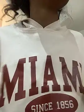 Snapshot of adaraSmiith chatting on November 2025 12:04:01 PM adaraSmiith online show from November 2025 12:04:01 PM