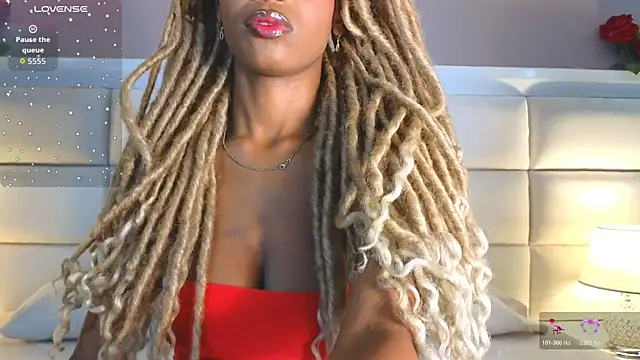 Snapshot of adaraSmiith chatting on November 2025 02:29:02 PM adaraSmiith online show from November 2025 02:29:02 PM