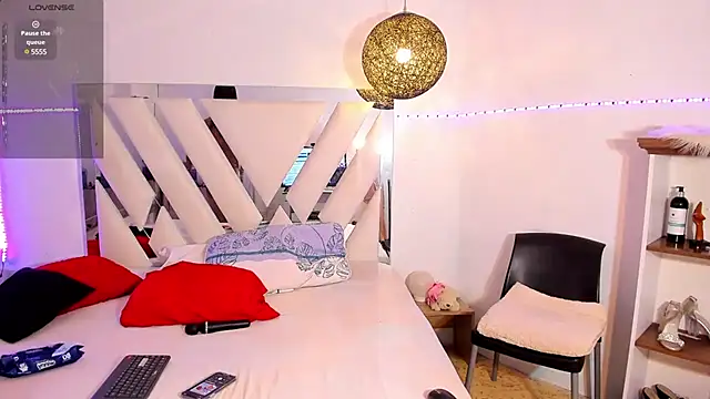 Snapshot of rose_scottt chatting on February 2025 11:21:01 AM rose scottt online show from February 2025 11:21:01 AM