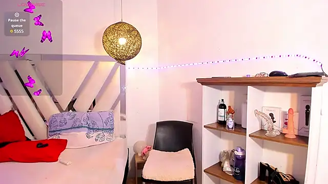 Snapshot of rose_scottt chatting on February 2025 02:48:02 PM rose scottt online show from February 2025 02:48:02 PM