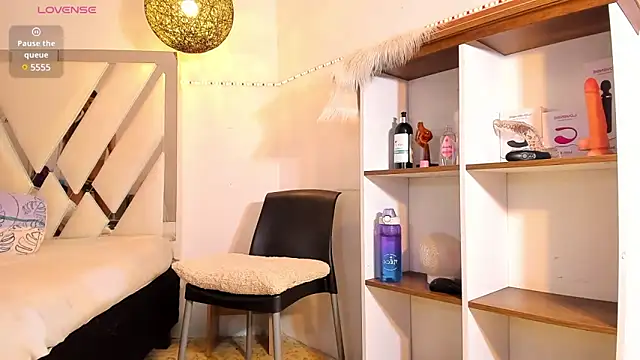 Snapshot of rose_scottt chatting on March 2025 02:45:02 PM rose scottt online show from March 2025 02:45:02 PM