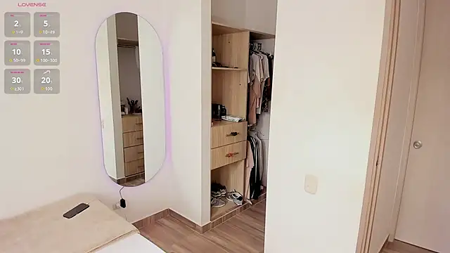 Snapshot of rose_scottt chatting on October 2025 03:12:02 PM rose scottt online show from October 2025 03:12:02 PM