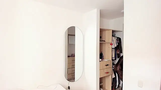 Snapshot of rose_scottt chatting on November 2025 02:53:02 PM rose scottt online show from November 2025 02:53:02 PM