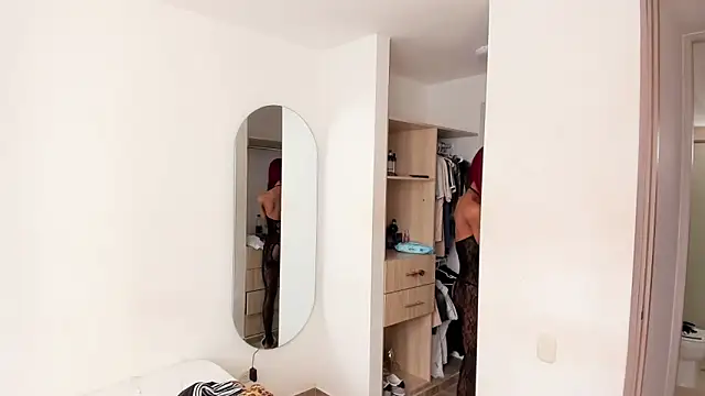 Snapshot of rose_scottt chatting on December 2025 03:06:01 PM rose scottt online show from December 2025 03:06:01 PM