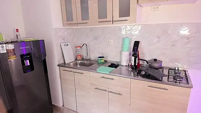 rose scottt online show from March 2026 06:14:02 PM