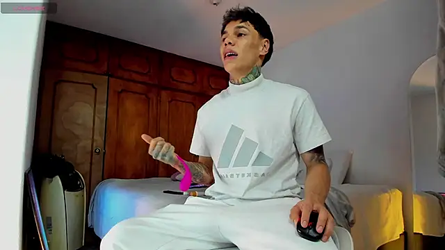 Snapshot of Jordyrodriiguez chatting on January 2025 02:33:01 AM Jordyrodriiguez online show from January 2025 02:33:01 AM