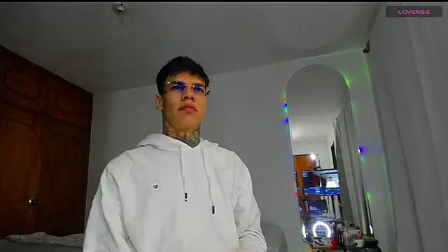 Snapshot of Jordyrodriiguez chatting on February 2025 03:27:01 AM Jordyrodriiguez online show from February 2025 03:27:01 AM