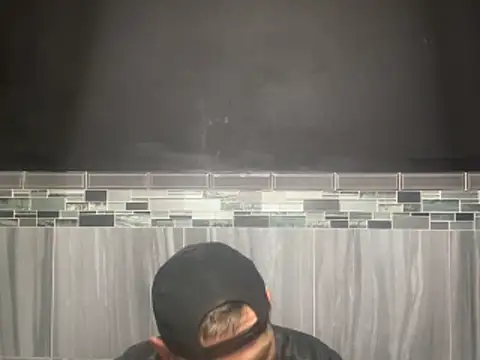 FrankieKentucky online show from May 2026 01:49:02 PM
