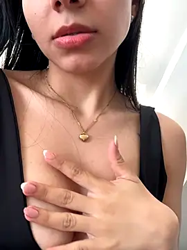 Liissa cute  online show from November 2025 07:25:01 PM