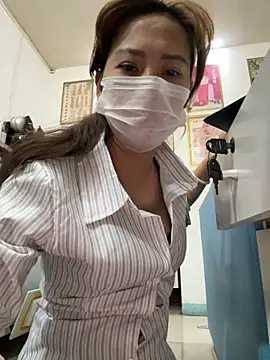 Snapshot of andii-1 chatting on November 2025 02:12:02 AM andii-1 online show from November 2025 02:12:02 AM