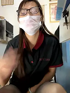 andii-1 online show from April 2026 06:19:01 AM