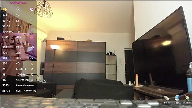 justchloex online show from January 2025 12:07:02 PM