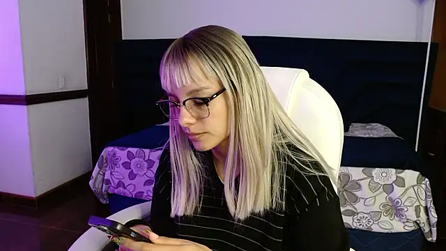 peyton golden1 online show from February 2026 03:04:01 AM