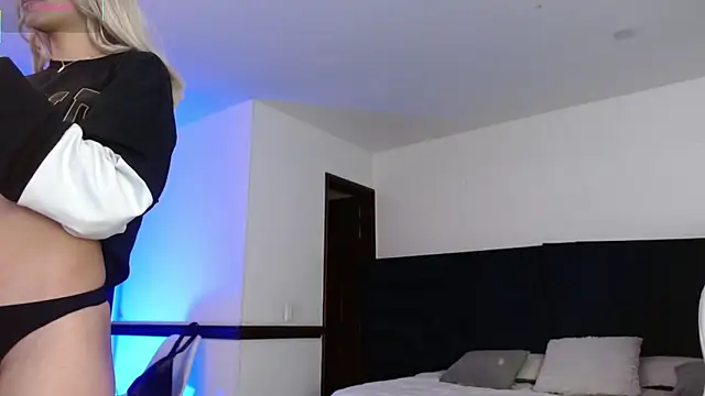 peyton golden1 online show from March 2026 03:03:02 AM