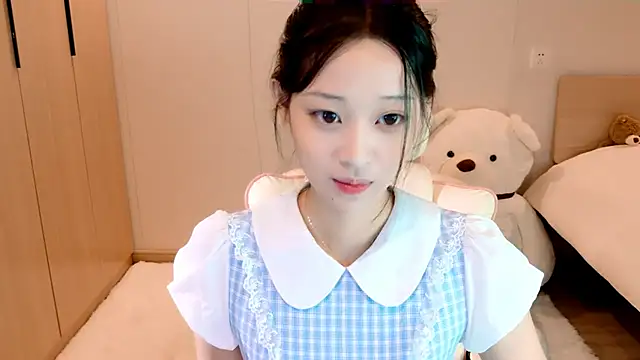 Xueb J online show from December 2024 12:44:02 PM