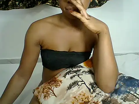 PrettyPrincess14 online show from December 2025 02:34:02 PM