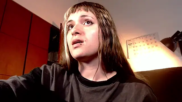 NEXT DOOR GIRL  online show from October 2025 10:03:02 PM