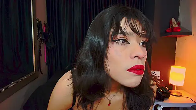 AvaLusty online show from November 2025 04:41:02 PM