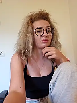 Snapshot of Selenna_emma chatting on September 2025 02:28:01 PM Selenna emma online show from September 2025 02:28:01 PM