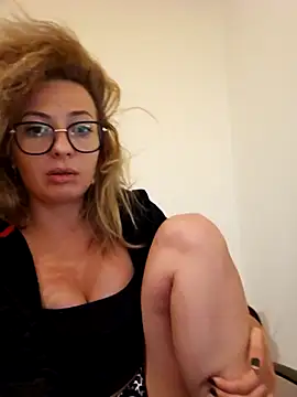 Snapshot of Selenna_emma chatting on September 2025 06:23:02 PM Selenna emma online show from September 2025 06:23:02 PM