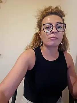 Snapshot of Selenna_emma chatting on October 2025 07:24:01 PM Selenna emma online show from October 2025 07:24:01 PM