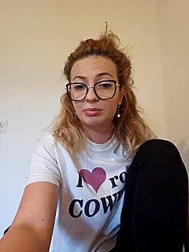 Snapshot of Selenna_emma chatting on October 2025 02:07:02 PM Selenna emma online show from October 2025 02:07:02 PM