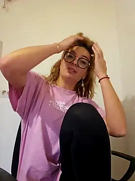 Snapshot of Selenna_emma chatting on October 2025 03:13:01 PM Selenna emma online show from October 2025 03:13:01 PM