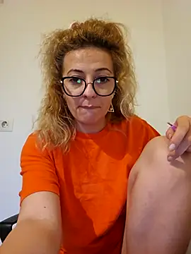 Snapshot of Selenna_emma chatting on October 2025 03:01:02 PM Selenna emma online show from October 2025 03:01:02 PM