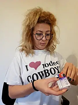 Snapshot of Selenna_emma chatting on November 2025 12:27:02 PM Selenna emma online show from November 2025 12:27:02 PM