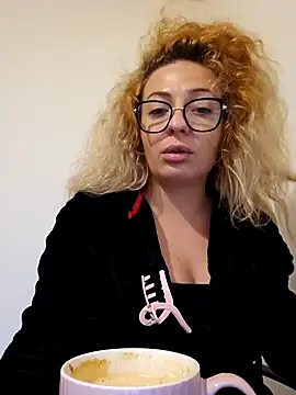 Snapshot of Selenna_emma chatting on November 2025 01:21:02 PM Selenna emma online show from November 2025 01:21:02 PM