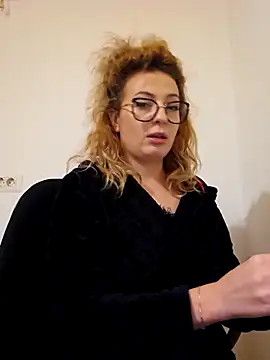 Snapshot of Selenna_emma chatting on November 2025 08:08:01 PM Selenna emma online show from November 2025 08:08:01 PM