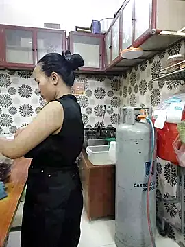 Snapshot of Yinzing_502 chatting on September 2025 06:26:02 AM Yinzing 502 online show from September 2025 06:26:02 AM