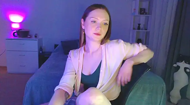 Snapshot of Allaria chatting on February 2025 07:37:02 PM Allaria online show from February 2025 07:37:02 PM