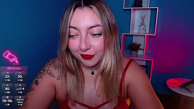 miaawild online show from December 2024 07:54:01 PM