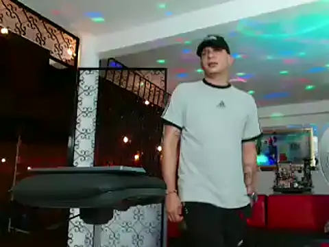 Snapshot of damiam_fiery chatting on February 2025 04:34:01 AM damiam fiery online show from February 2025 04:34:01 AM