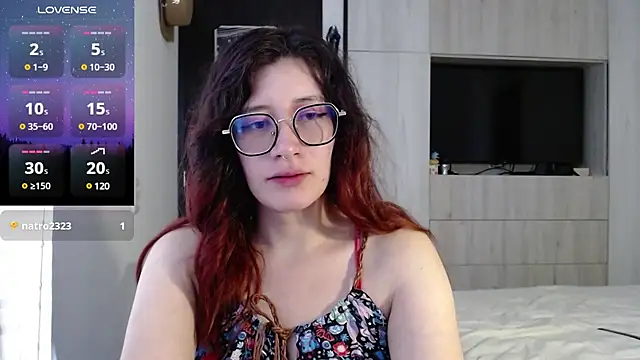 Snapshot of mariana124- chatting on February 2025 08:58:02 PM mariana124- online show from February 2025 08:58:02 PM