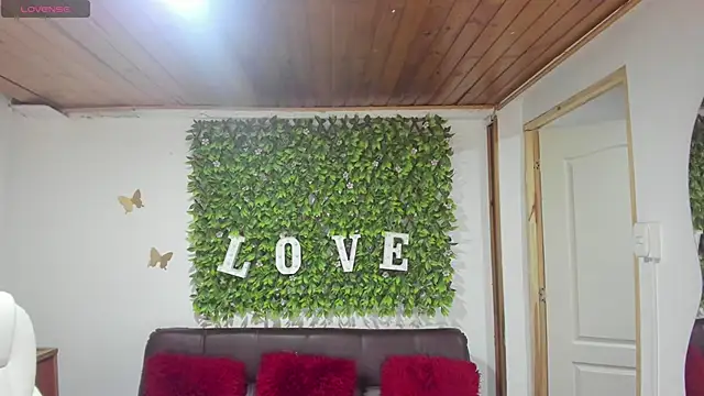 Snapshot of Enma__clark chatting on February 2025 07:10:01 PM Enma clark online show from February 2025 07:10:01 PM