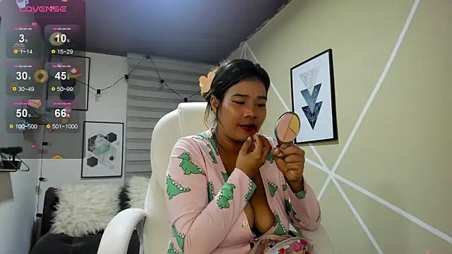 Snapshot of Enma__clark chatting on October 2025 03:29:02 AM Enma clark online show from October 2025 03:29:02 AM